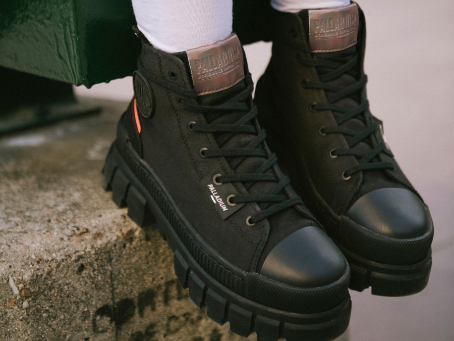 Palladium Revolt Hi Tx Schwarz